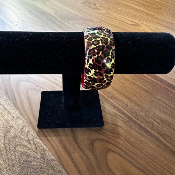 Vintage Wood Bracelet Bangle with Leopard Pattern - Picture 6 of 6